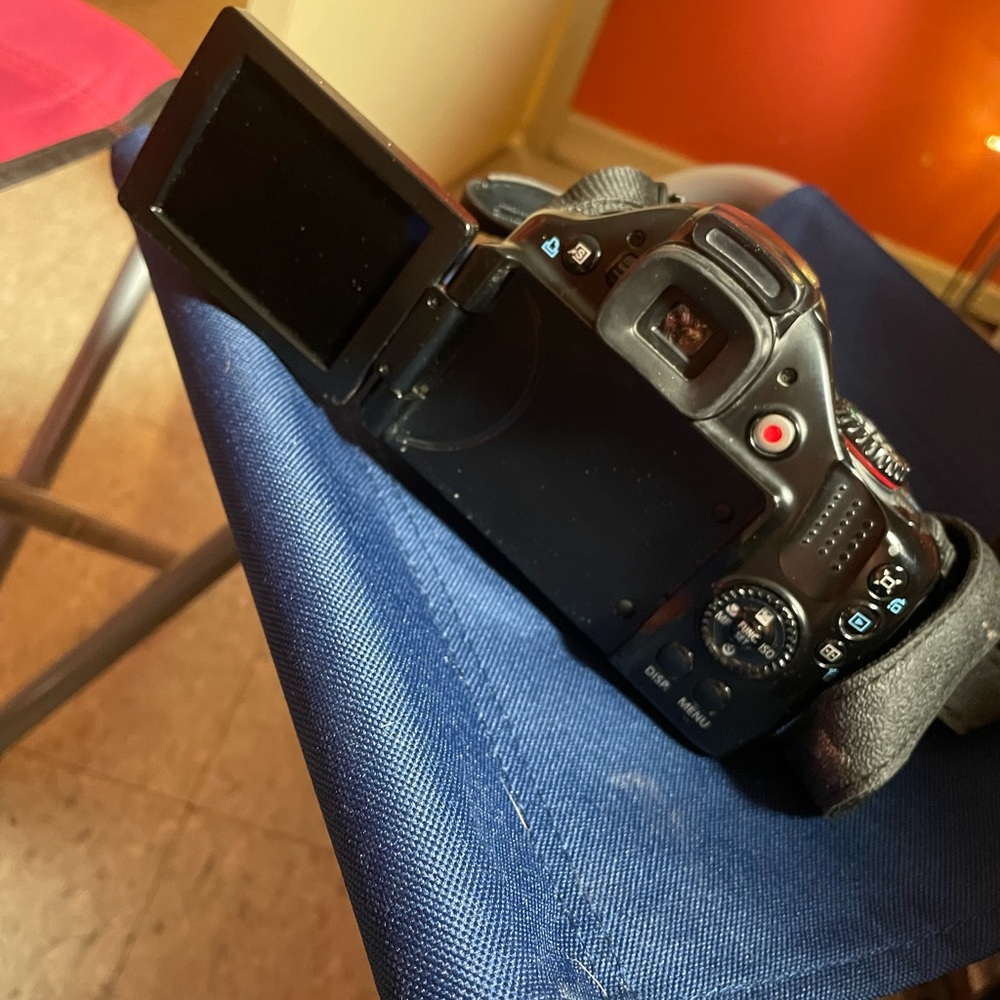 Canon digital camera - Picture 3 of 4